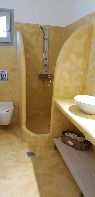 Stunning 1-bed Apartment in Karterádos