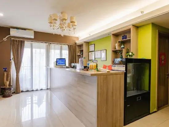 Yuexi Boutique Hotel (Xinyang East Railway Station Evergrande Plaza)