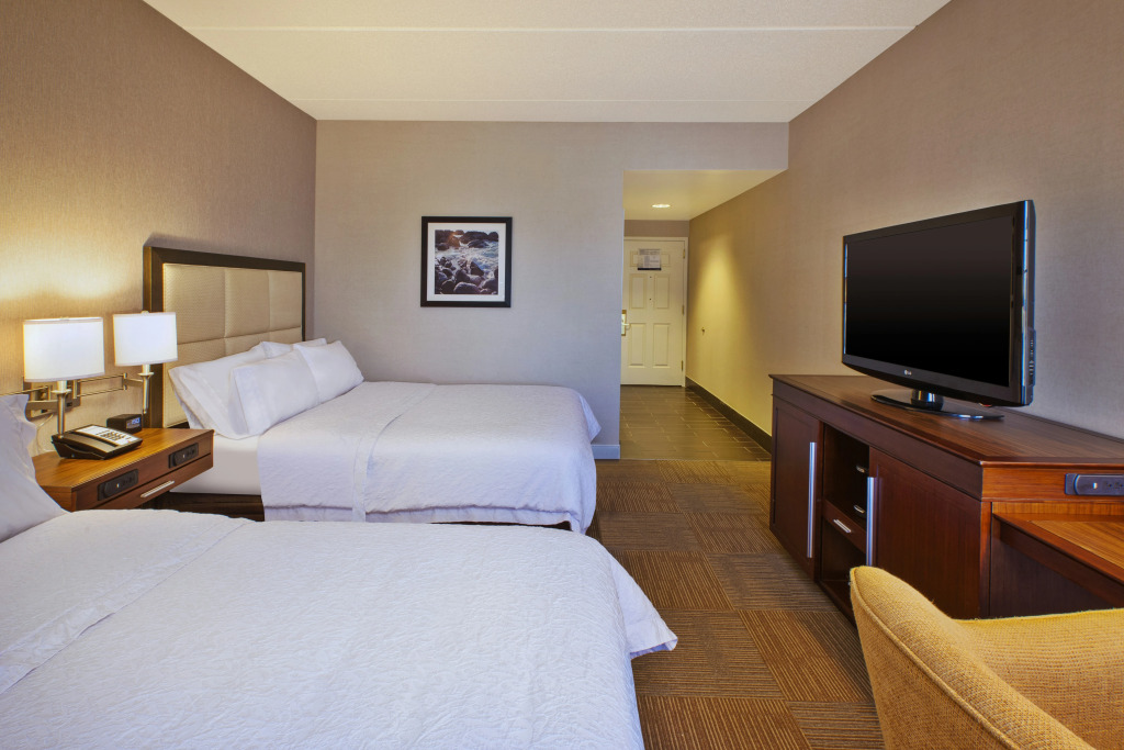Hampton Inn & Suites Providence/Warwick-Airport