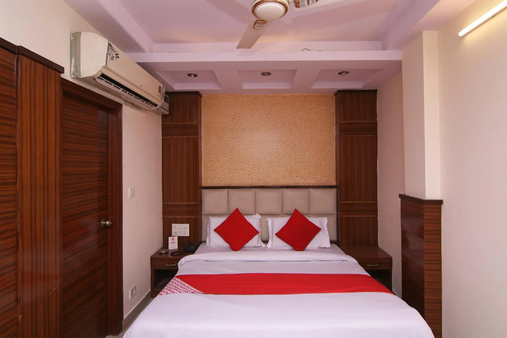 OYO 23223 Sagar Deluxe