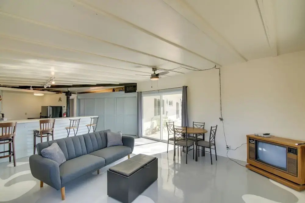 Patio & Views: Eccentric Desert Hot Springs Home