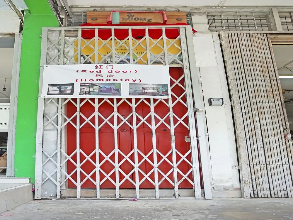 OYO 90571 Red Door Homestay