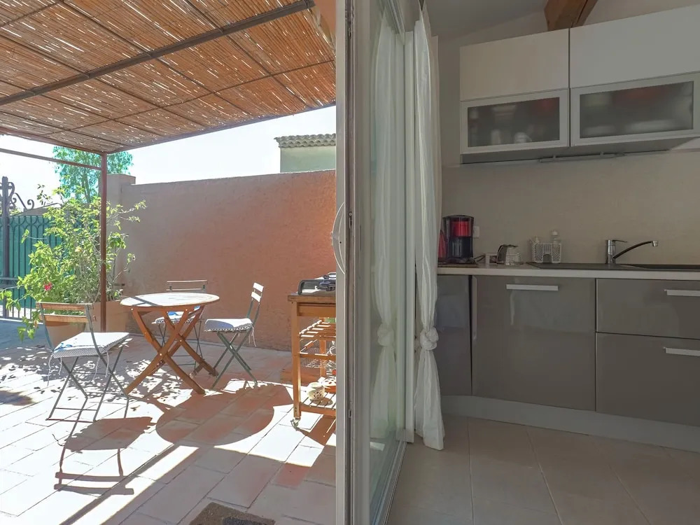 Cozy Holiday Home in Grimaud with Beach Near