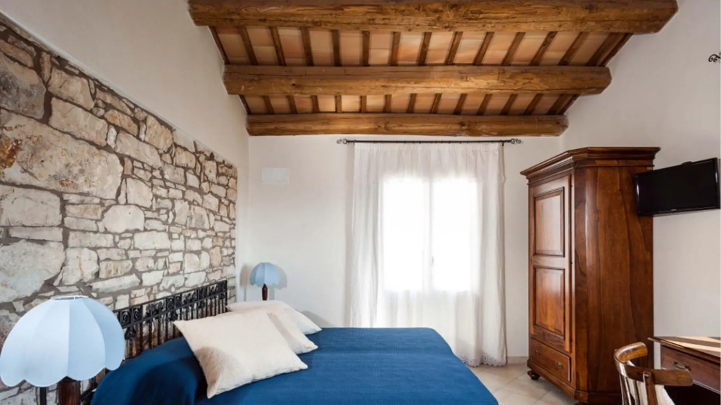 Exclusive villa with pool immersed in the Trapani countryside, at just 15 km from the seaside-VILLA EROICA