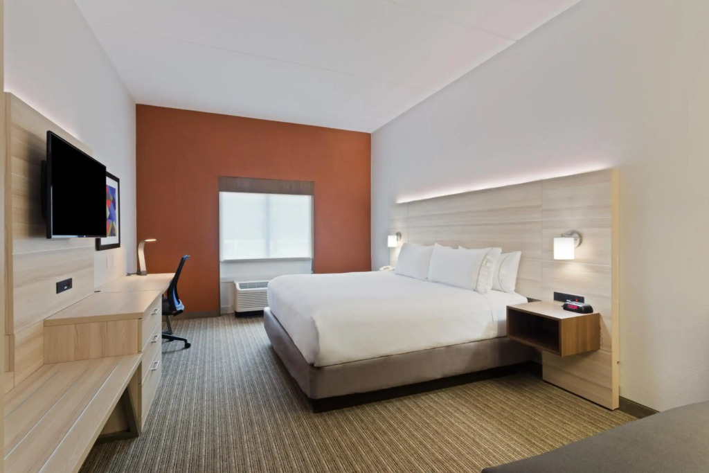 Holiday Inn Express & Suites Tavares by IHG