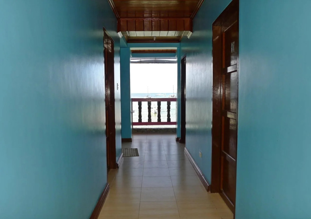 Nido Bay Inn