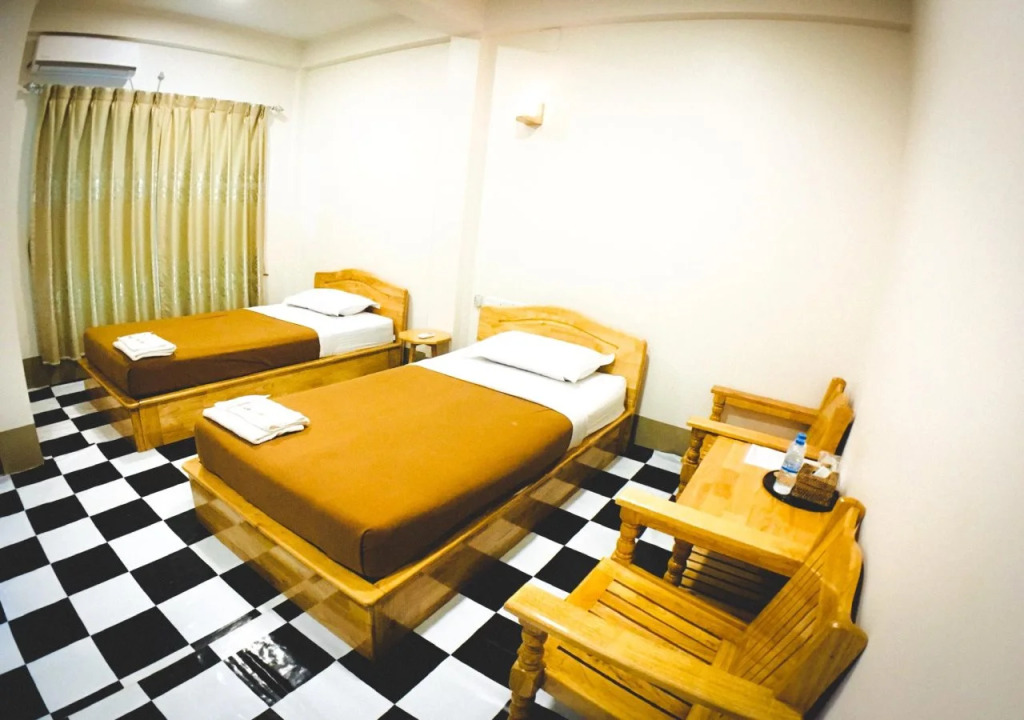 Pinlon Pann motel