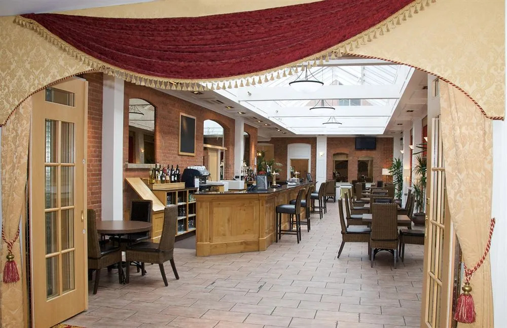 Oakwood House Hotel