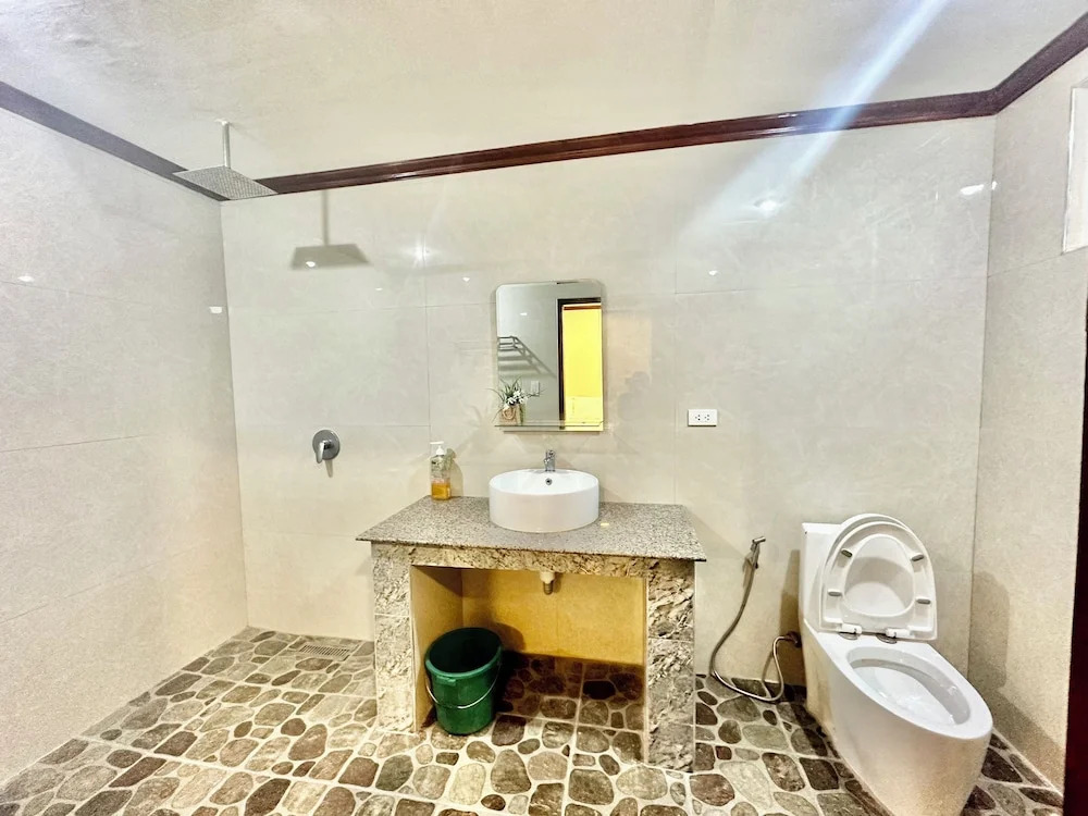 birdwatchers beachfront hotel panglao