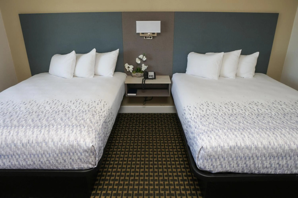 Sea Breeze Inn - San Simeon