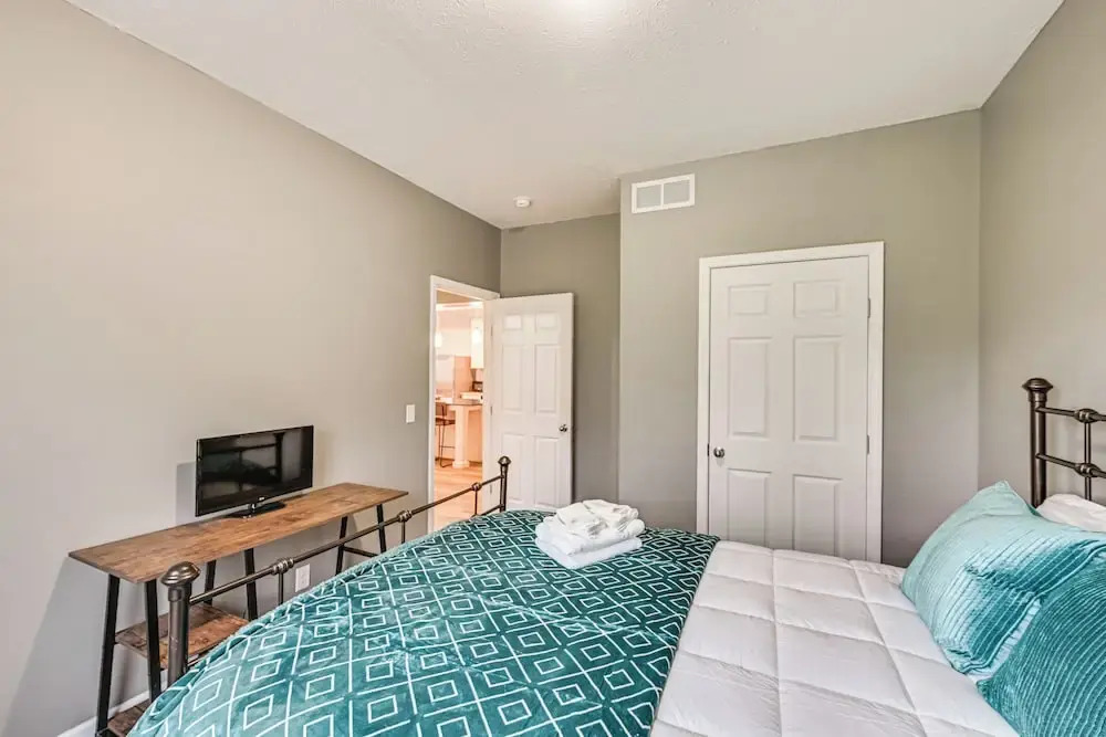 3 Mi to Dtwn: Family-friendly Home in South Haven!