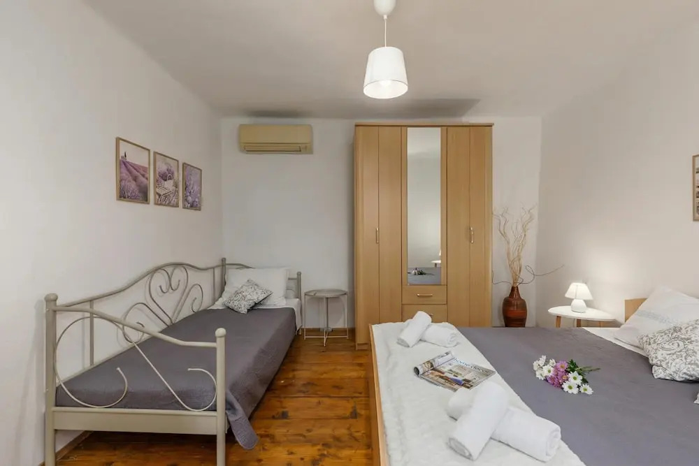 House Papinka With Private Pool & Garden