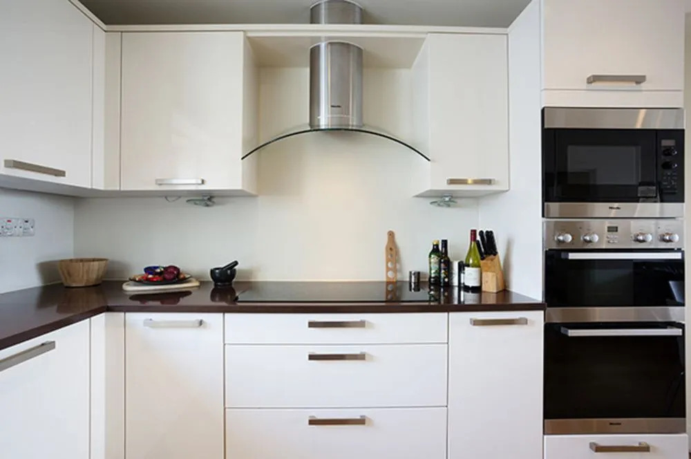 Veeve - Walk to Tower of London, 2 bed on Henriques St, City