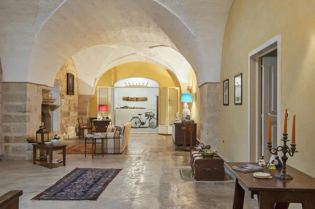 Masseria La Macchiola & Corti del Mito