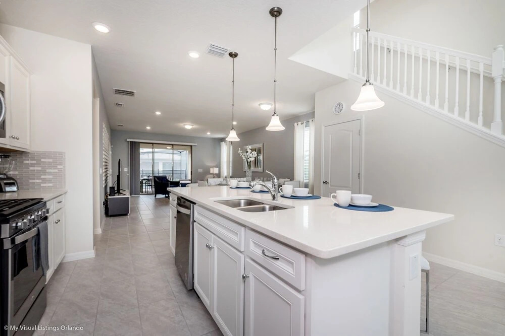 NEW DEC 2018! Solterra 6bd/4ba Pool Home #6st452