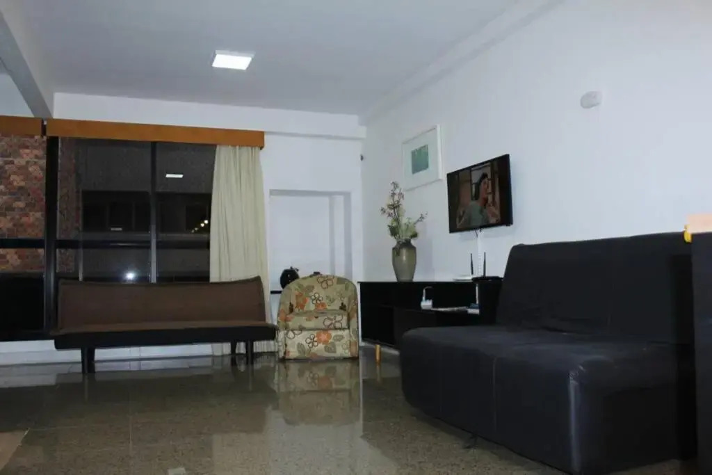 13 FLAT BEIRA MAR Com ENERGIA, VAGA, 3 CAMAS, WI-FI e AR