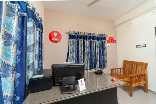 OYO 25021 Rajam Residency