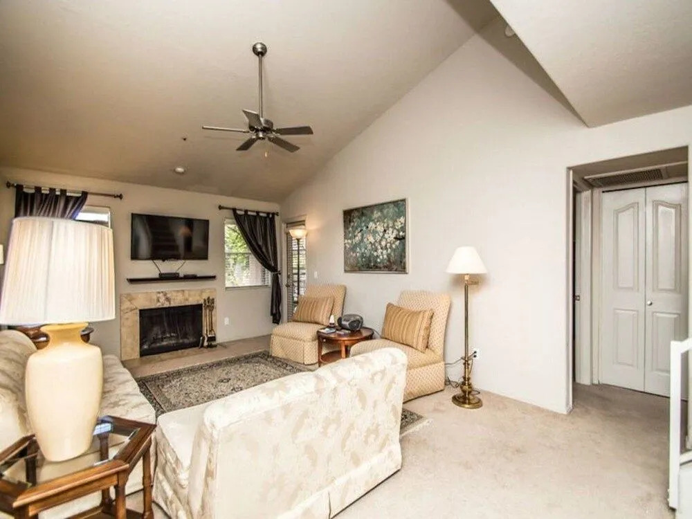 Great North Scottsdale Condo!