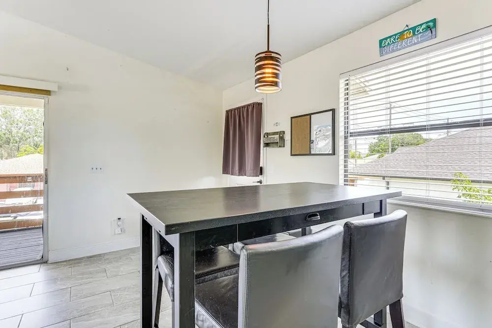 Near Airport & Sports Venues: Tampa Sanctuary!