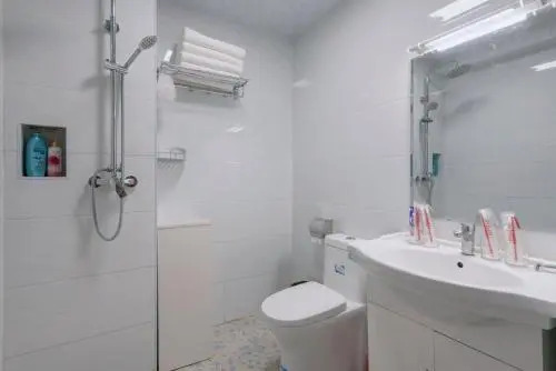 Xi’an Beilin·South Gate Subway Station· Locals Apartment 00172100
