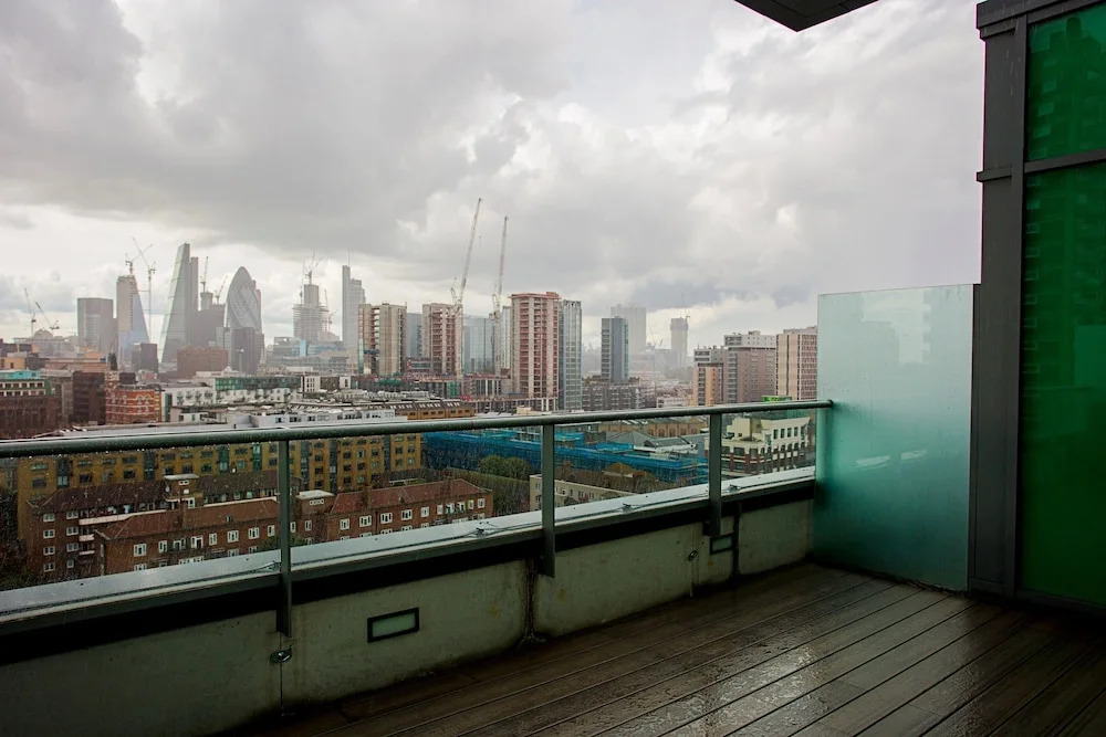 Beautiful 3 Bed Penthouse with Gym