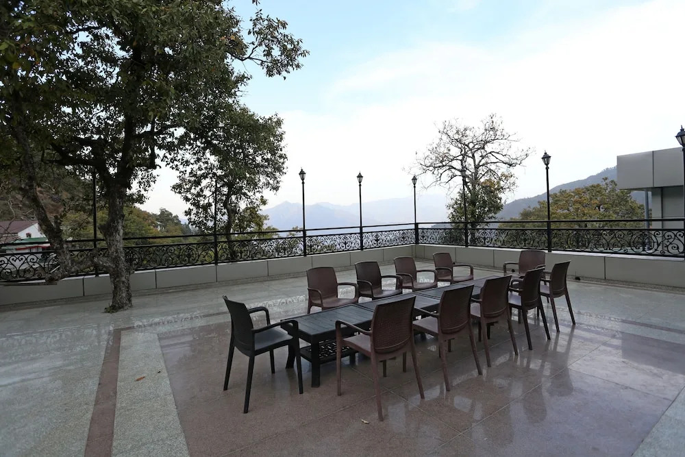 OYO Premium Near Mussoorie Public School