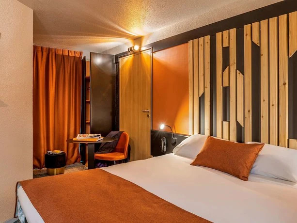 The Fremont Plaza Hotel