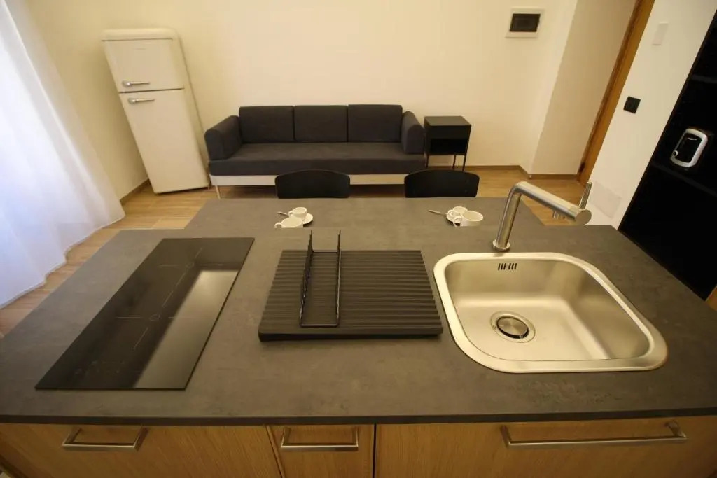 Suite 44