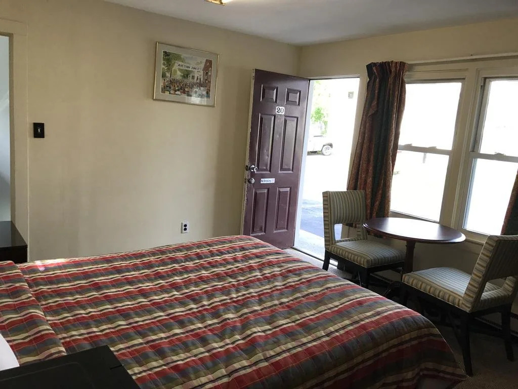 Highlander Motel
