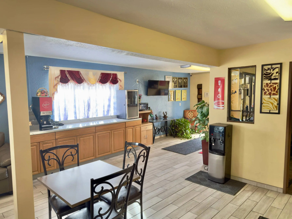Econo Lodge Lansing - Leavenworth