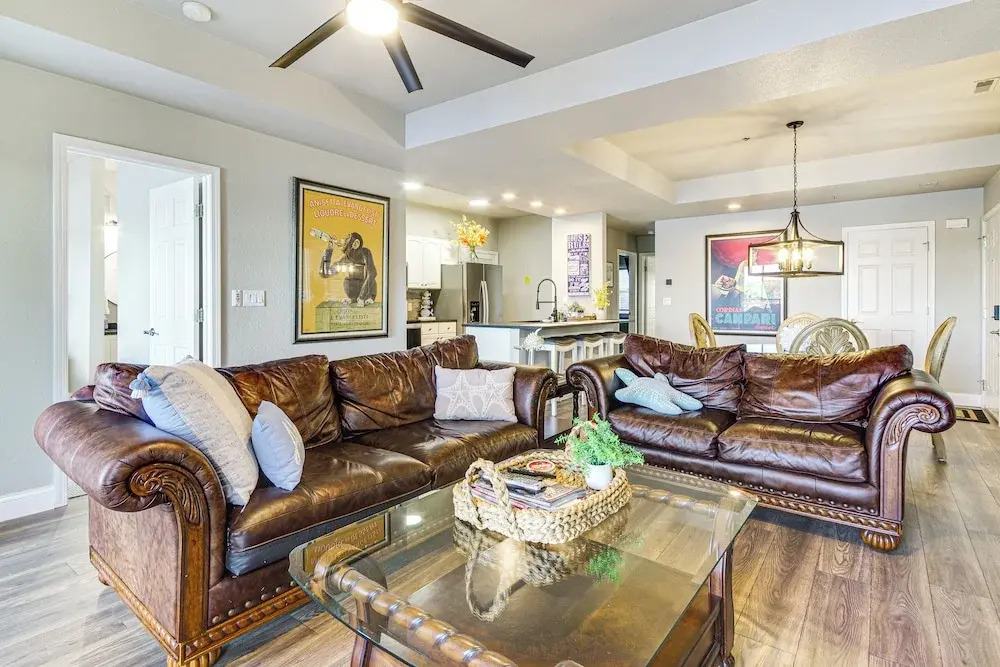 Pool Access + Private Deck: Lake Ozark Retreat