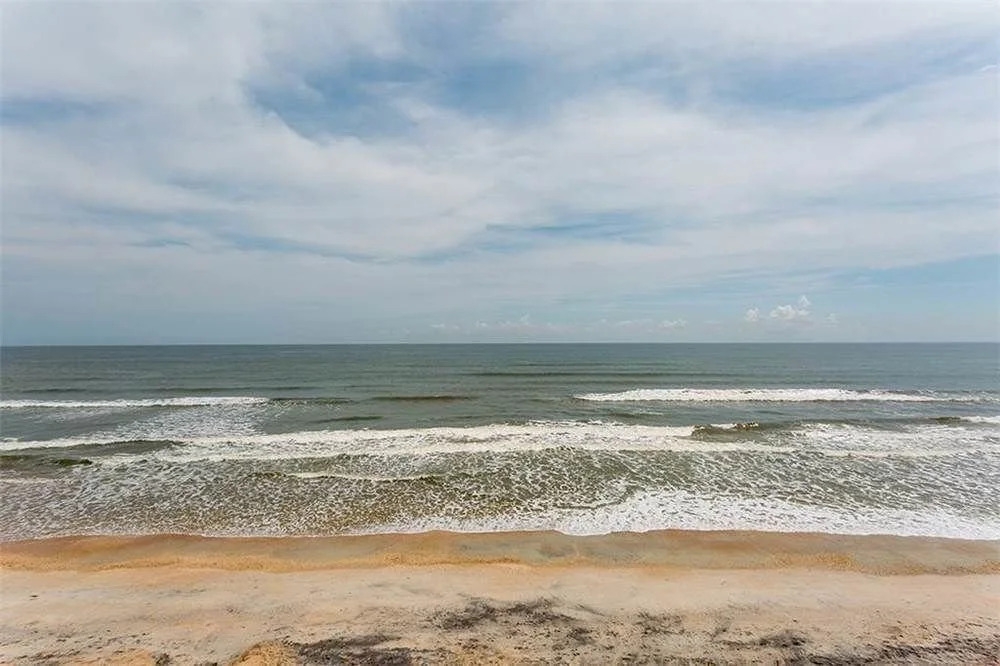 High Tide by Distinctive Beach Rentals