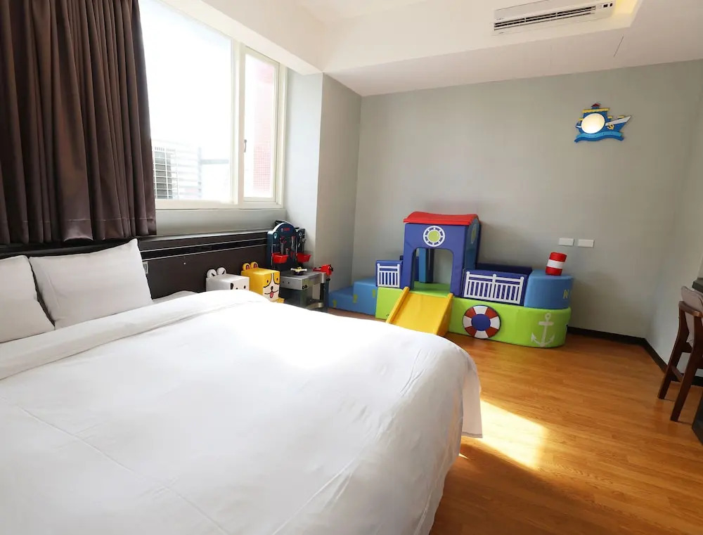 Military 75 Hotel