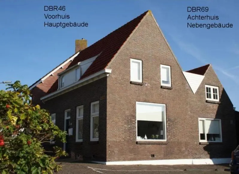DBR69 Cozy Holiday home in Domburg, only 50 m to the beach