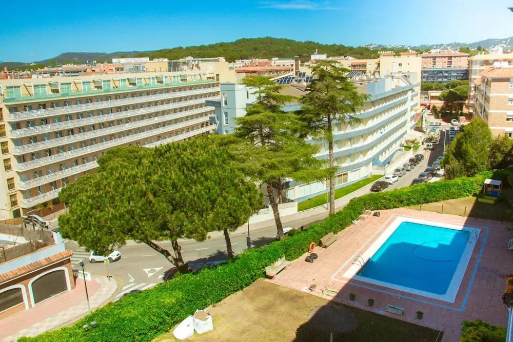 Apartment with One Bedroom in Lloret de Mar, with Wonderful Sea View, Pool Access, Furnished Balcony - 2 Km From the Beach