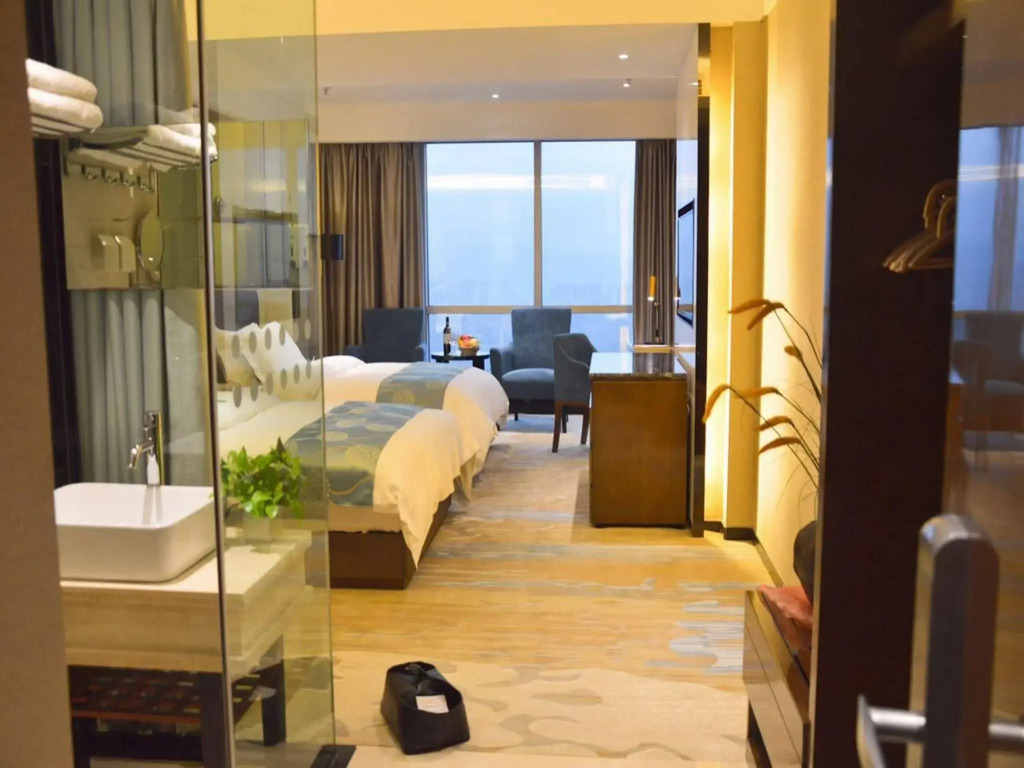 Nanning Champs Elysees Hotel
