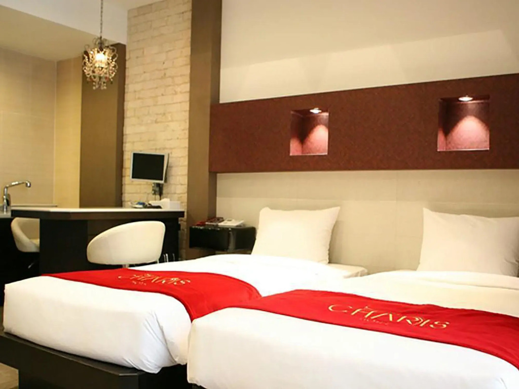 Charis Hotel
