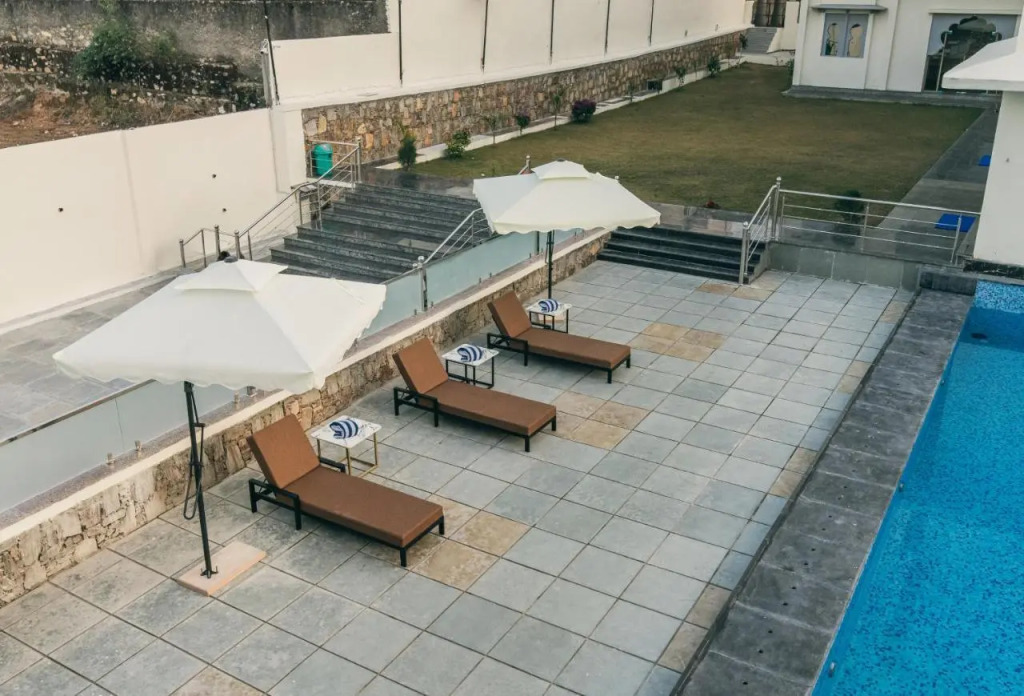 Serenity Hill Resort Near - 2Km Fateh Sagar Lake Udaipur