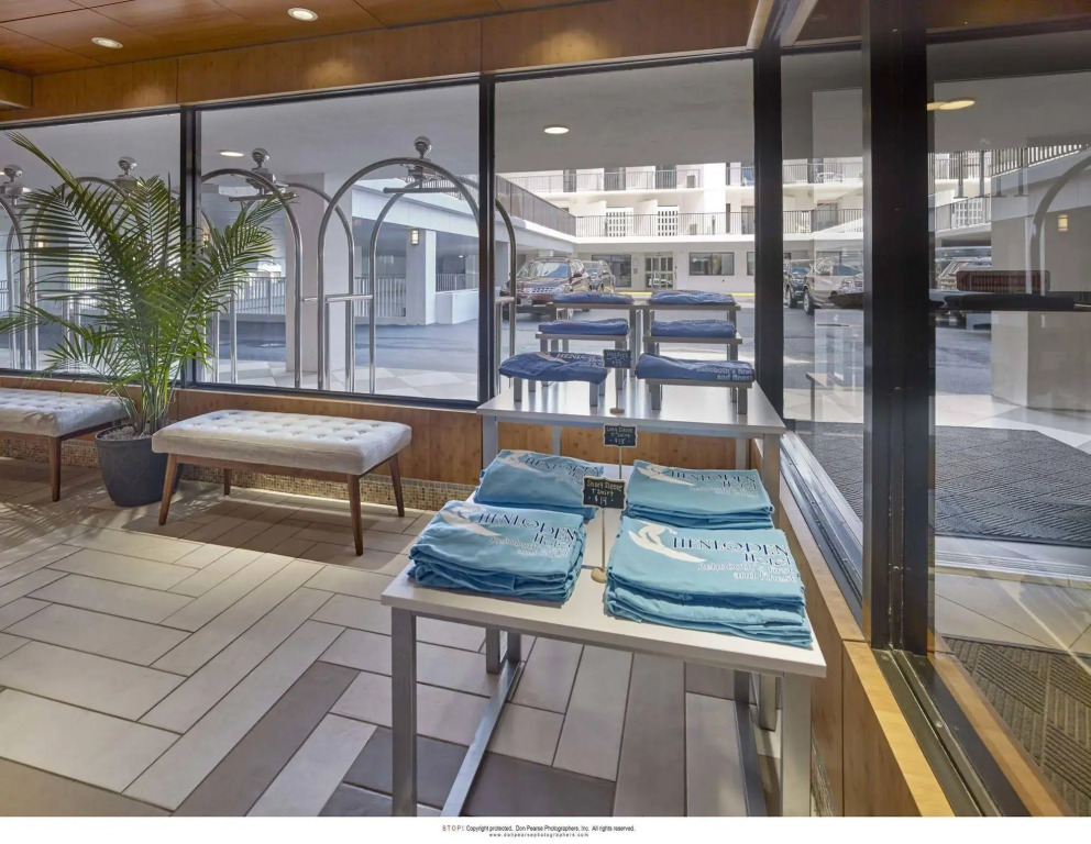 Henlopen Oceanfront Hotel