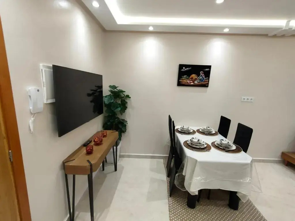 Brand New 3 Bed Apartment-Beach 8 mins-Moujahidine