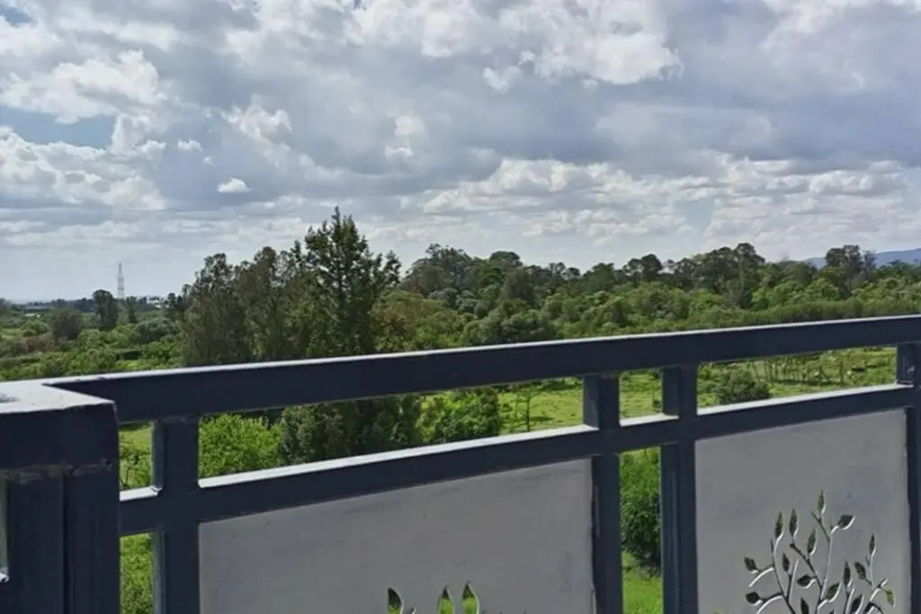 Exquisite Fully Furnished 2 bedroom Apt. Nanyuki with Clear View of Mt. Kenya