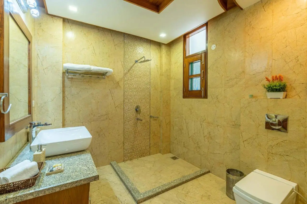Stayvista At Floradale 5Bhk