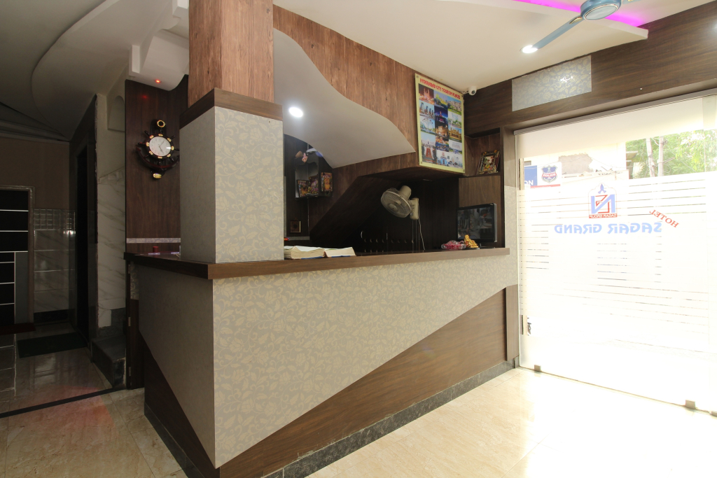 iROOMZ Hotel Sagar Grand