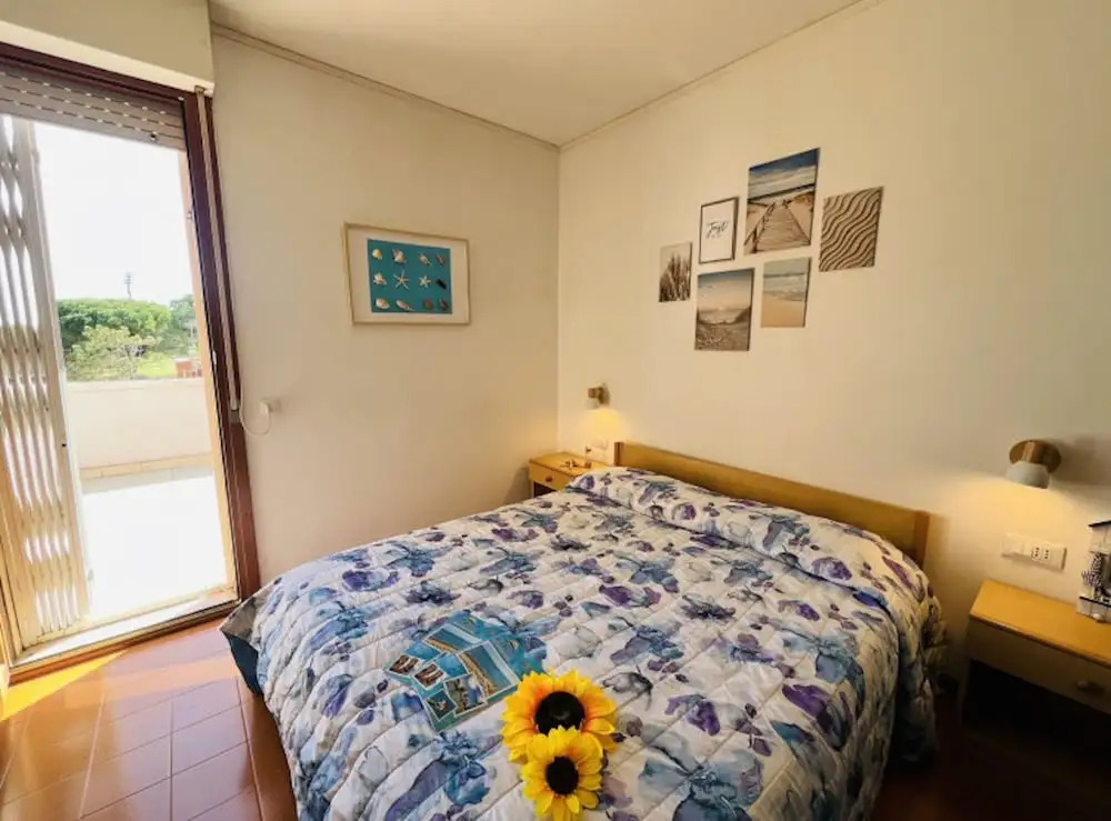 Flat With Terrace Overlooking the Pool