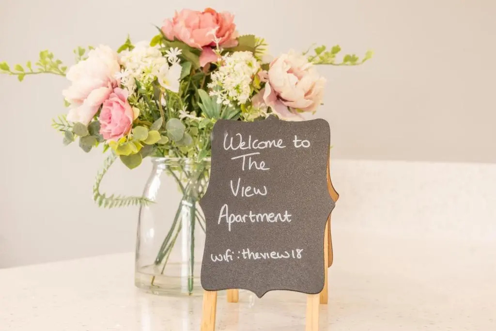 The View Apartment 2, Newry - Luxury Open Plan Apartment with City Views