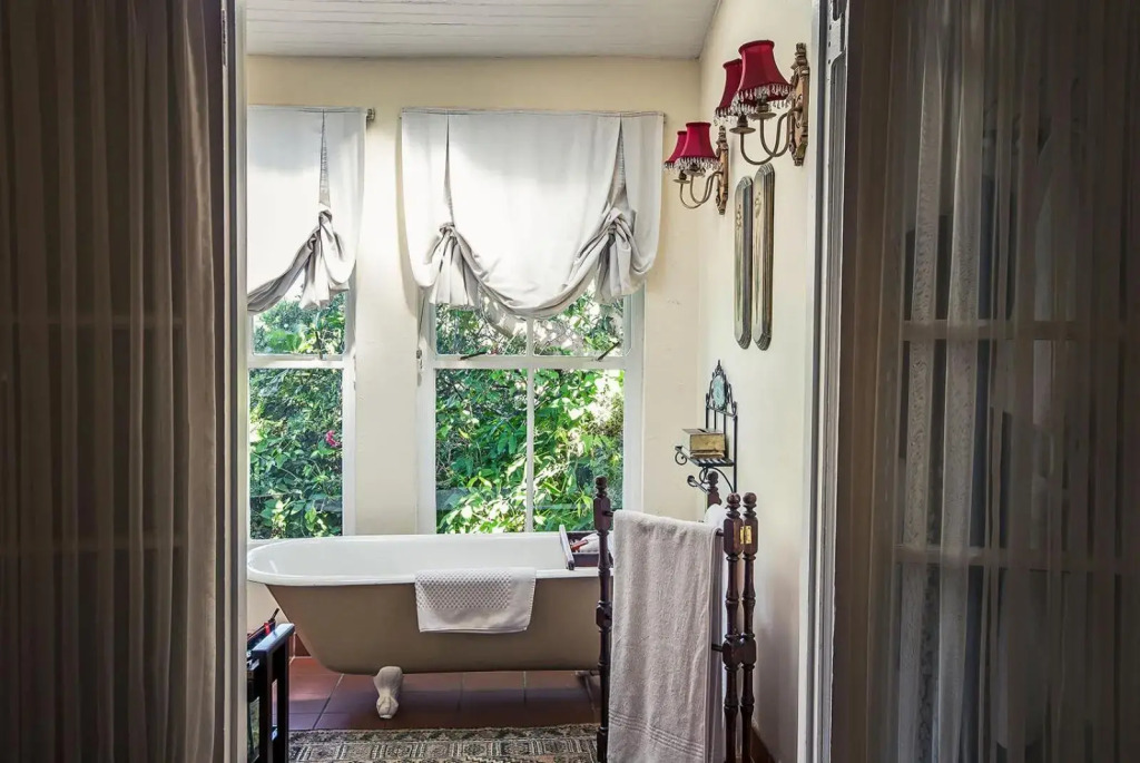 Goble Palms Guest Lodge & Urban Retreat