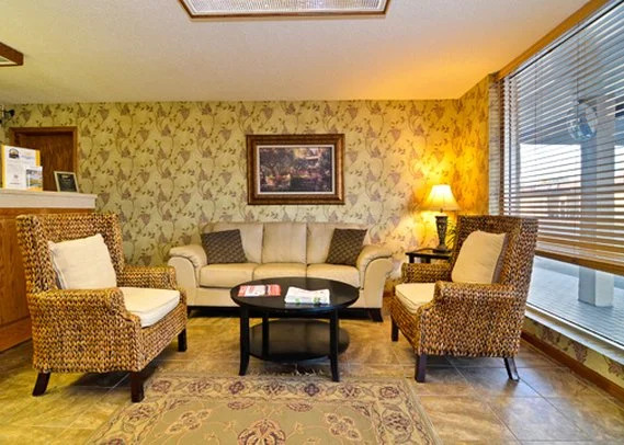 Econo Lodge Inn & Suites Salina