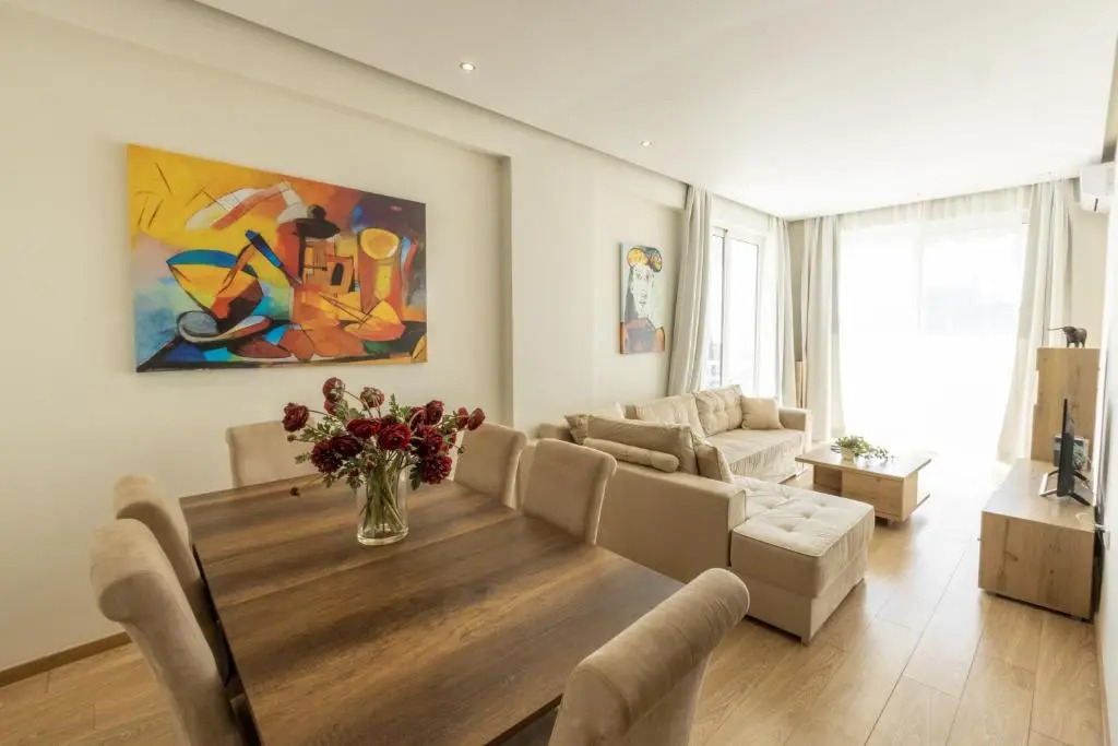 Modern art apt in Glyfada with sea view