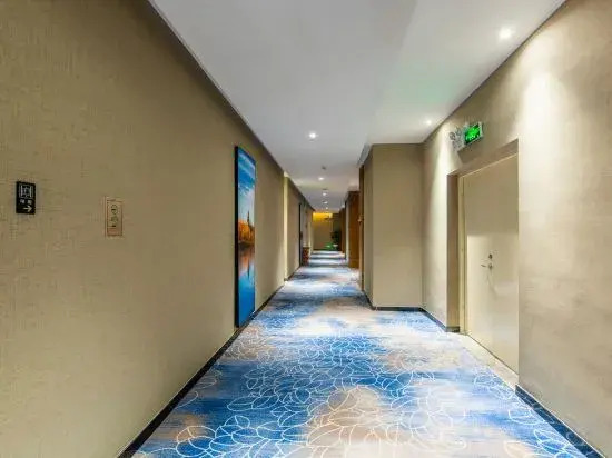 New Bingkai International Hotel (Wetland Park Yellowstone North Station)