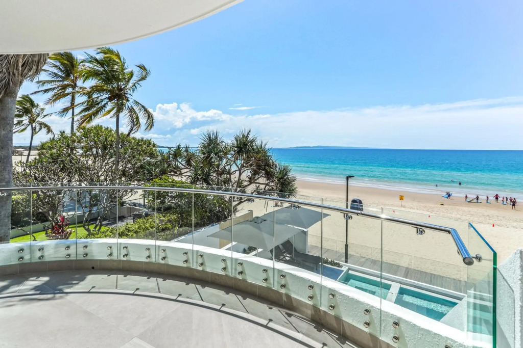 La Mer Apartment #10